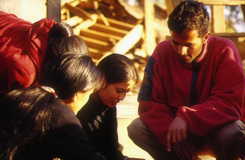 Nepal644.jpg (43985 octets)